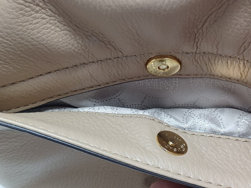 Kleine beige lederen Michael Kors tas