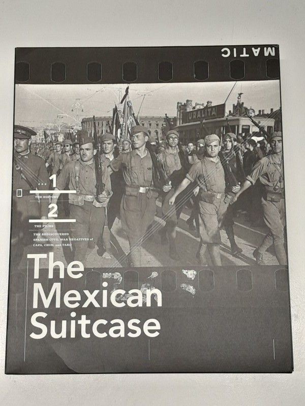 Boek: The Mexican Suitcase