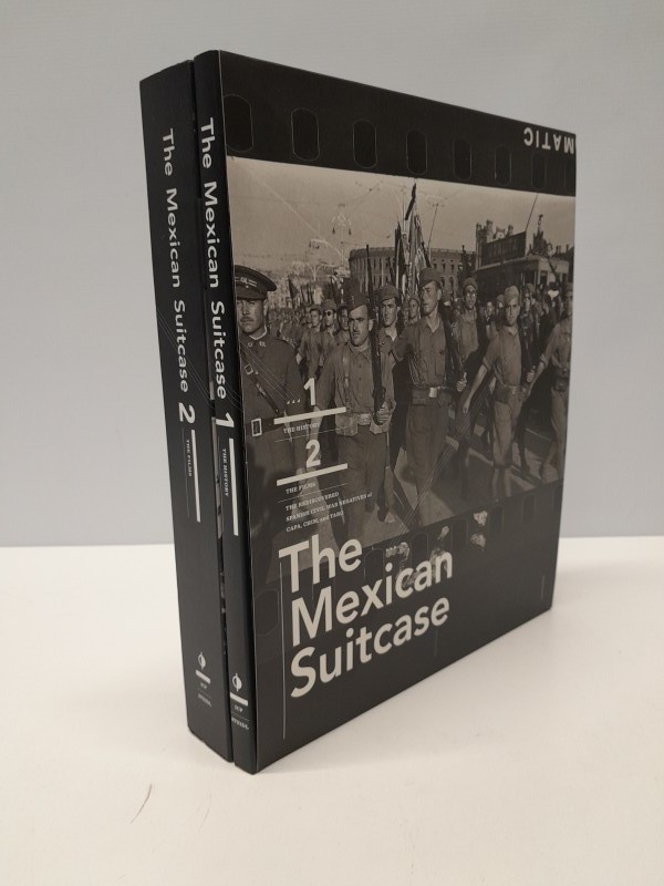 Boek: The Mexican Suitcase