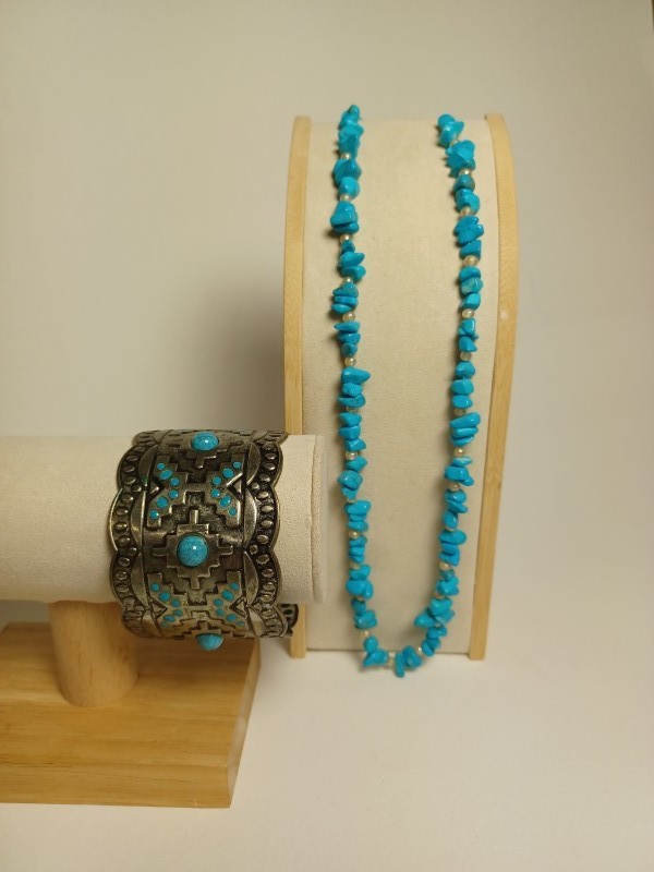 Armband en halsketting met turquoise steentjes