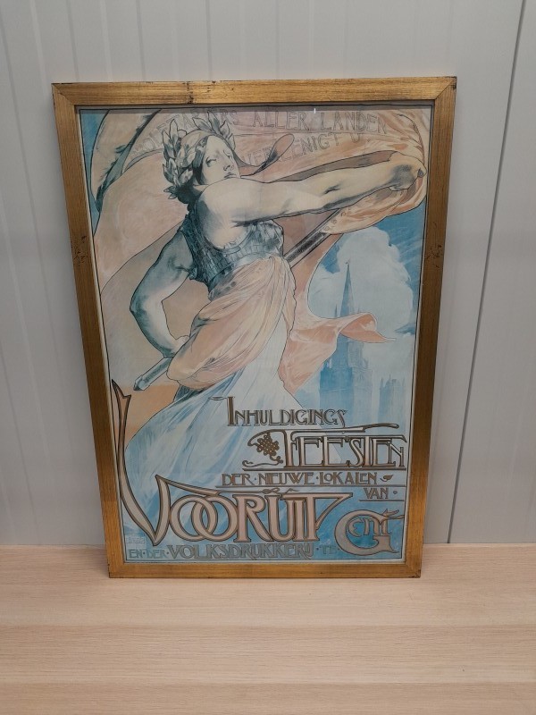 Ingekaderde poster van de inhuldigingsfeesten van de Vooruit in Gent in Art Nouveau stijl