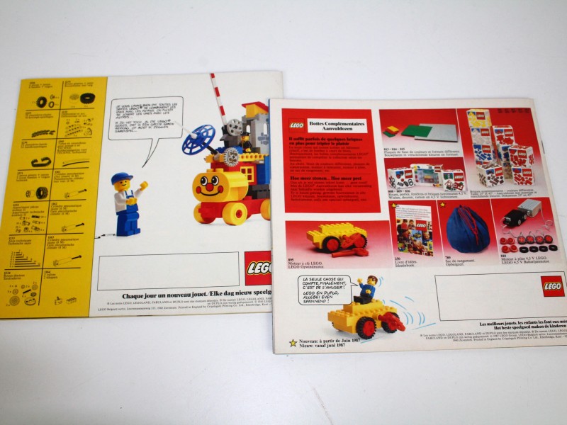 7 Lego Catalogussen uit de jaren '80