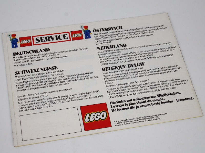 7 Lego Catalogussen uit de jaren '80