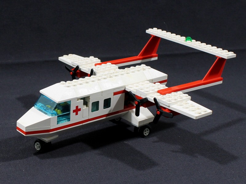 Vintage Lego 6356 Med-Star Rescue Plane