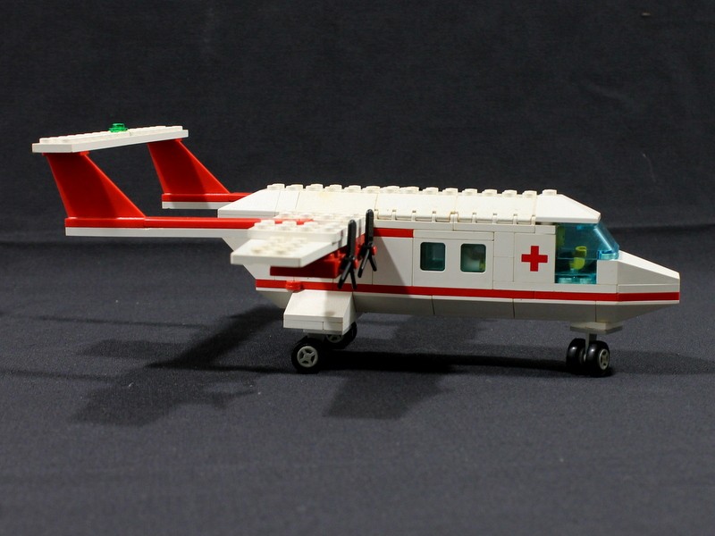 Vintage Lego 6356 Med-Star Rescue Plane