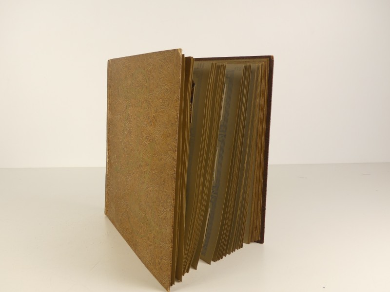 Een vintage lot van 6 ‘Liebig’ chromoalbums met diverse thema's