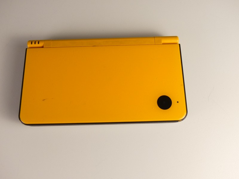 Nintendo DSi XL + 3 Lego DS spellen