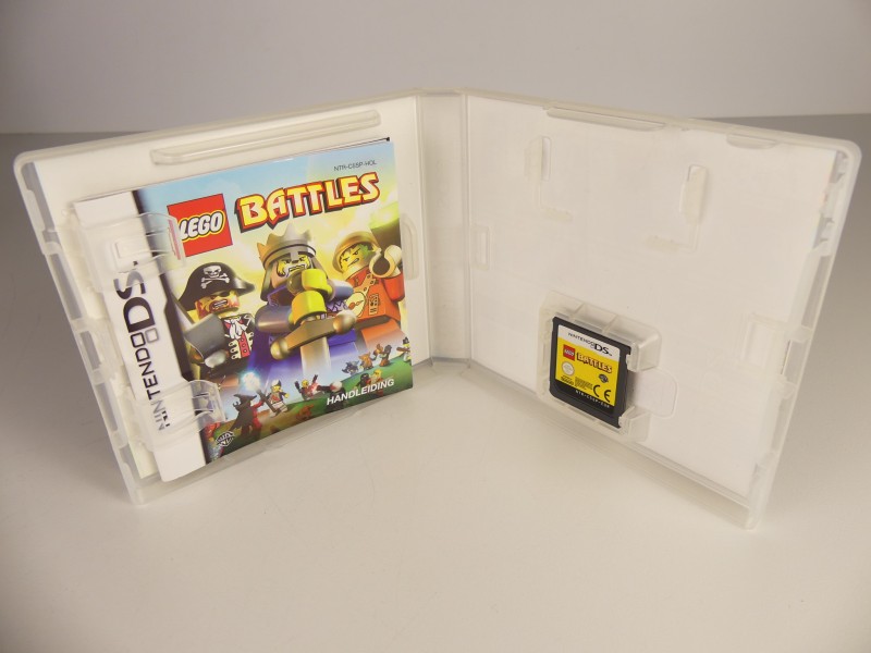 Nintendo DSi XL + 3 Lego DS spellen