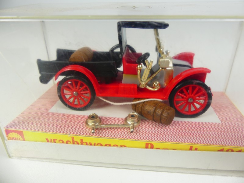 Vintage miniatuur wagens uit 1800-1900