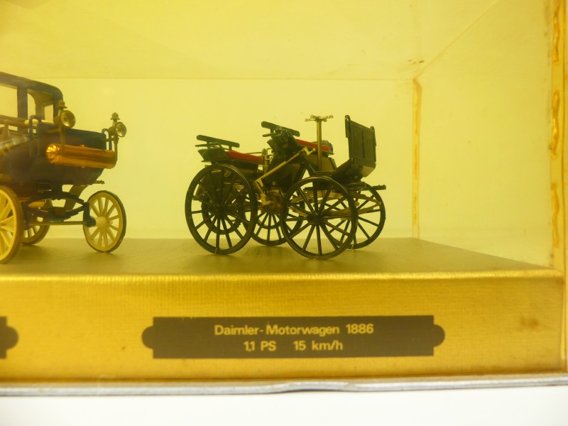 Vintage miniatuur wagens uit 1800-1900