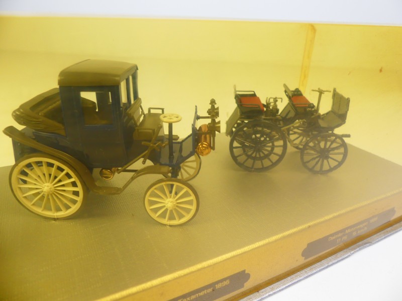 Vintage miniatuur wagens uit 1800-1900