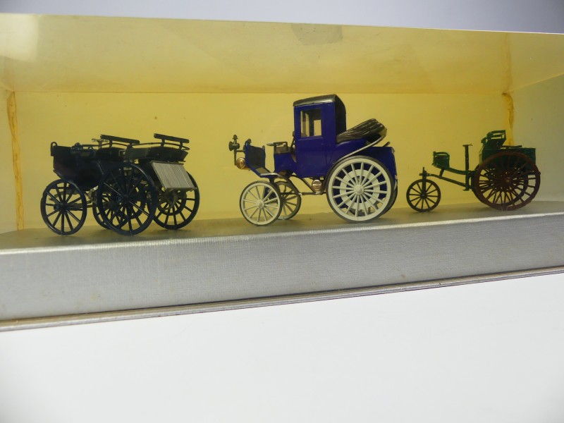 Vintage miniatuur wagens uit 1800-1900