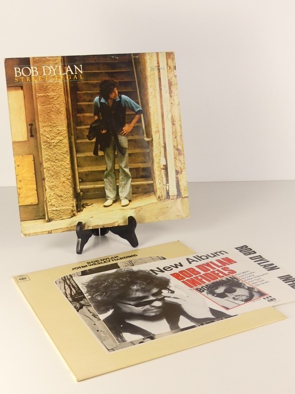 Twee vinyls van Bob Dylan