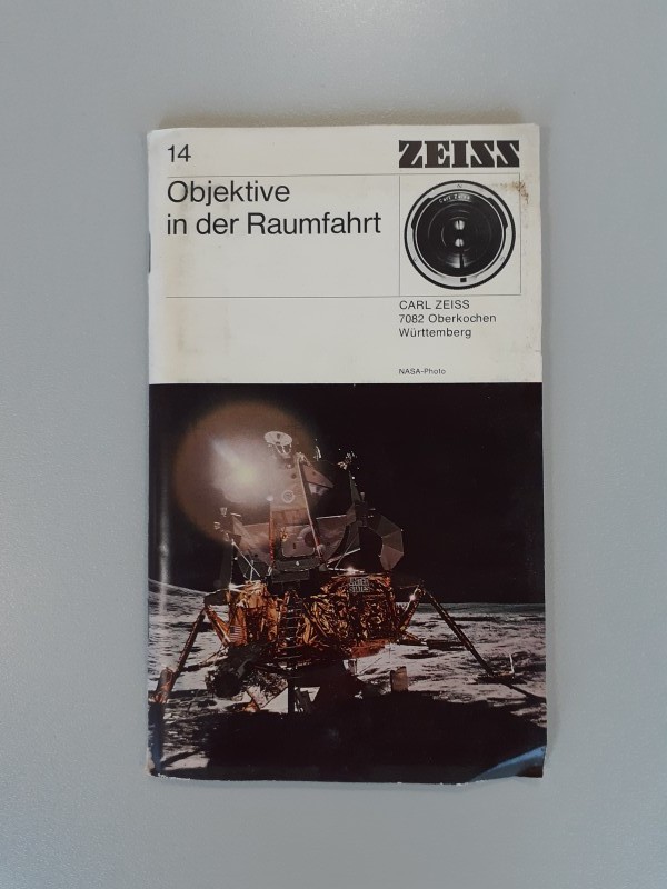 16 diaboekjes Objektive in der Raumfahrt Zeiss