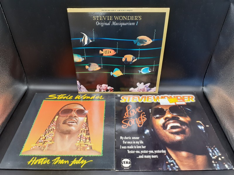 2 LP's + 1 dubbelelpee Stevie Wonder