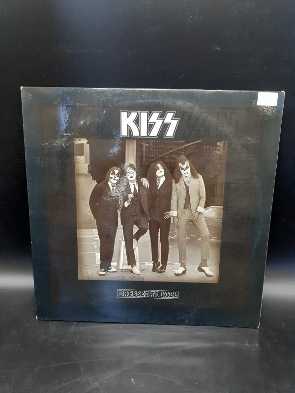 8 LP's Kiss