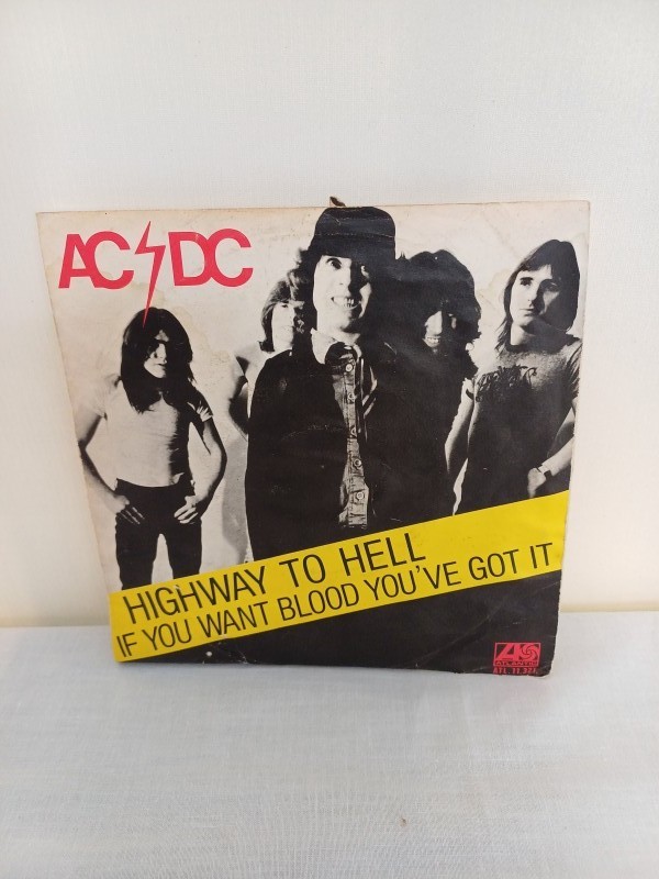 AC/DC single