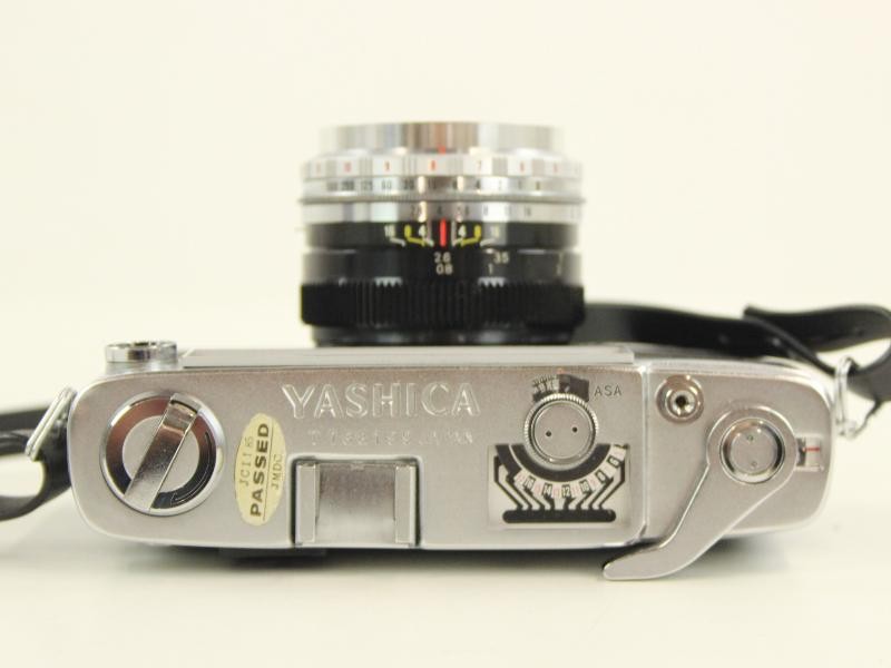 Yashica minister d met 4.5 cm 1:2.8 lens - jaren '60