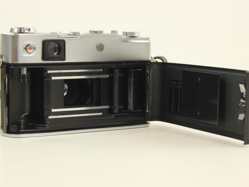 Yashica minister d met 4.5 cm 1:2.8 lens - jaren '60