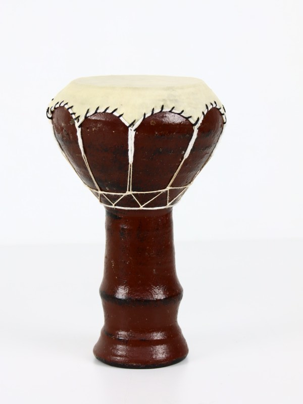 Set van vier keramieken djembe's