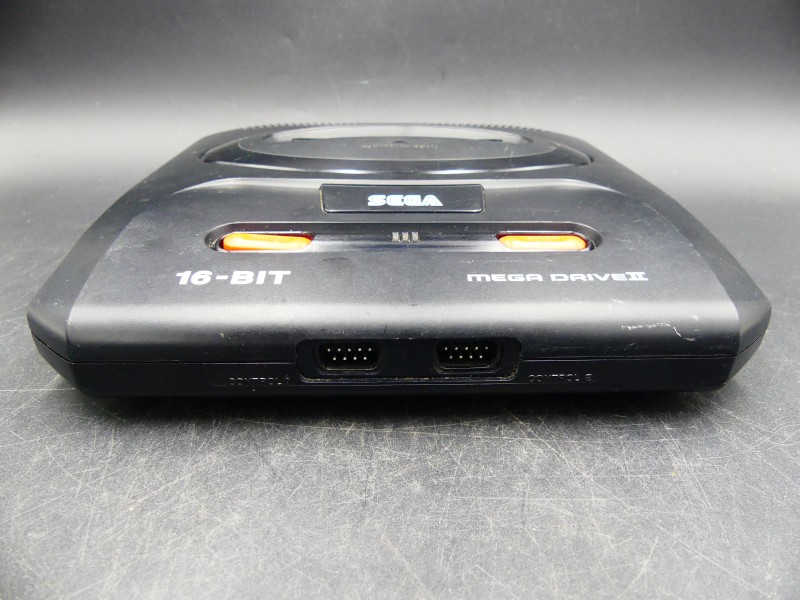 Sega Mega Drive 2 + spel