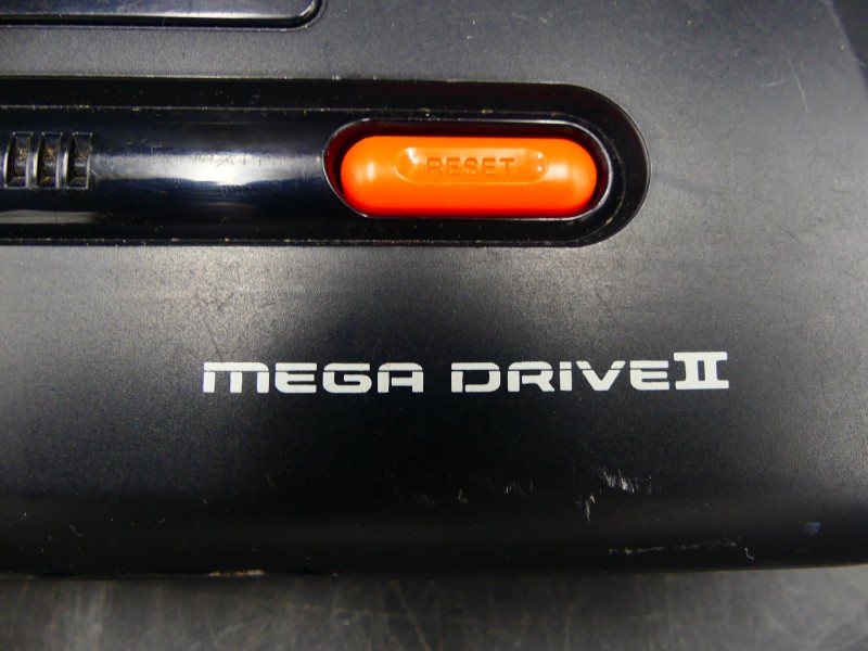 Sega Mega Drive 2 + spel