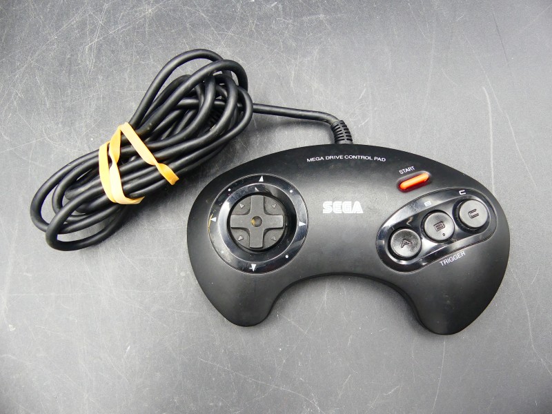 Sega Mega Drive 2 + spel