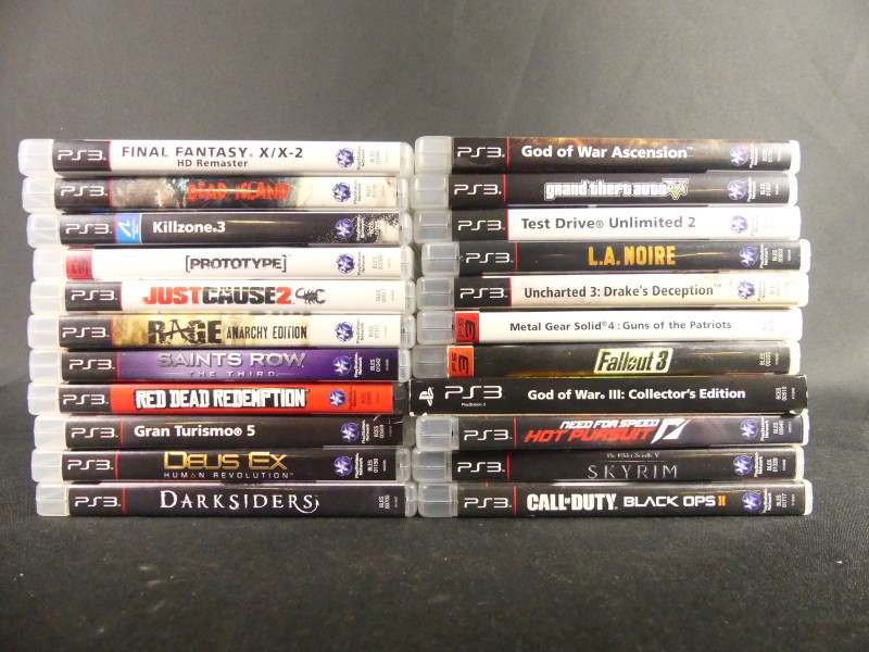 Playstation 3 console + joystick en 23 games