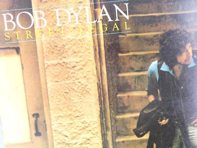 Twee vinyls van Bob Dylan