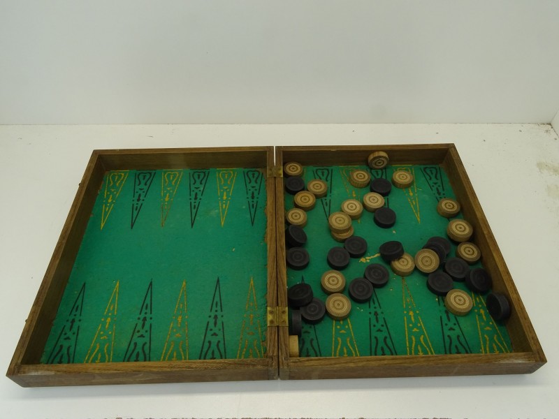 Houten Backgammon Spel met Schijven - De Kringwinkel