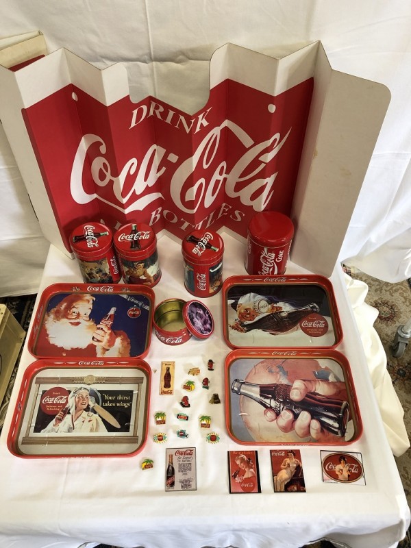 Set van Coca-Cola souvenirs - 34 stuks