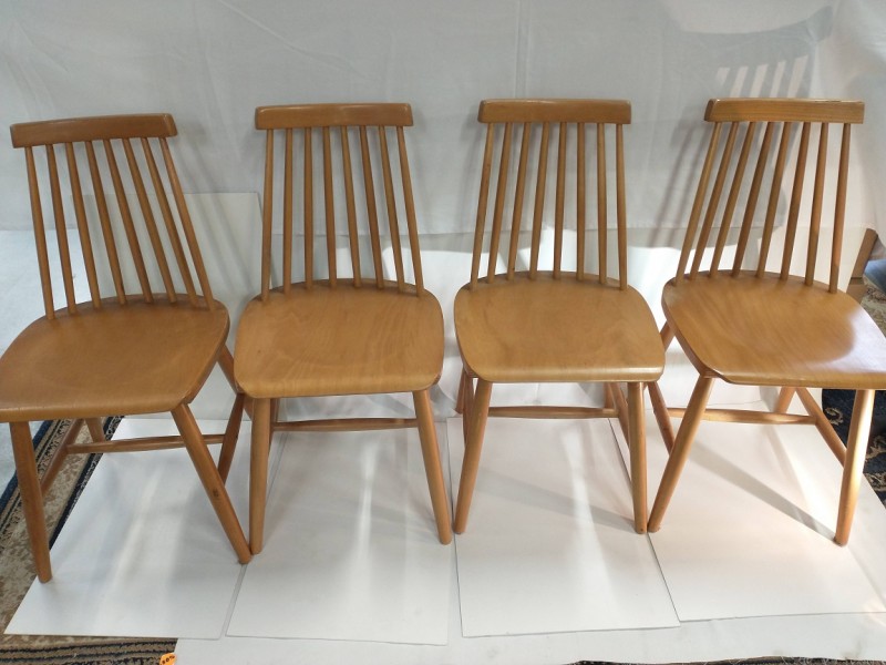Ampère hobby hoekpunt Vintage Spijlen stoelen - De Kringwinkel
